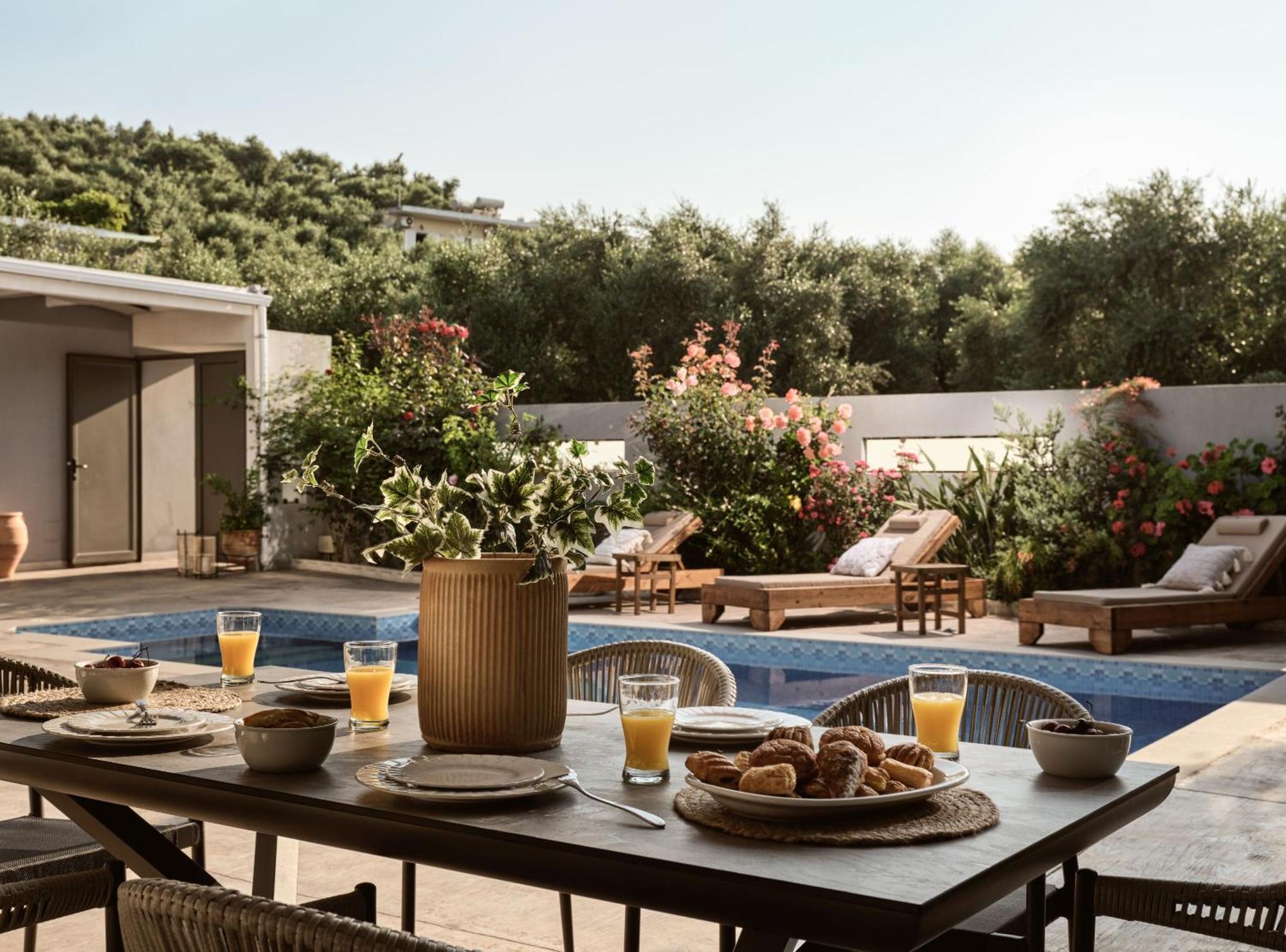 Jasmine Suites With Private Pool Циливи Экстерьер фото