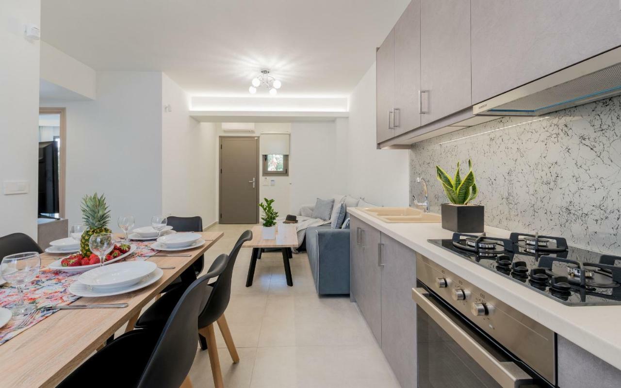 Jasmine Suites With Private Pool Циливи Экстерьер фото