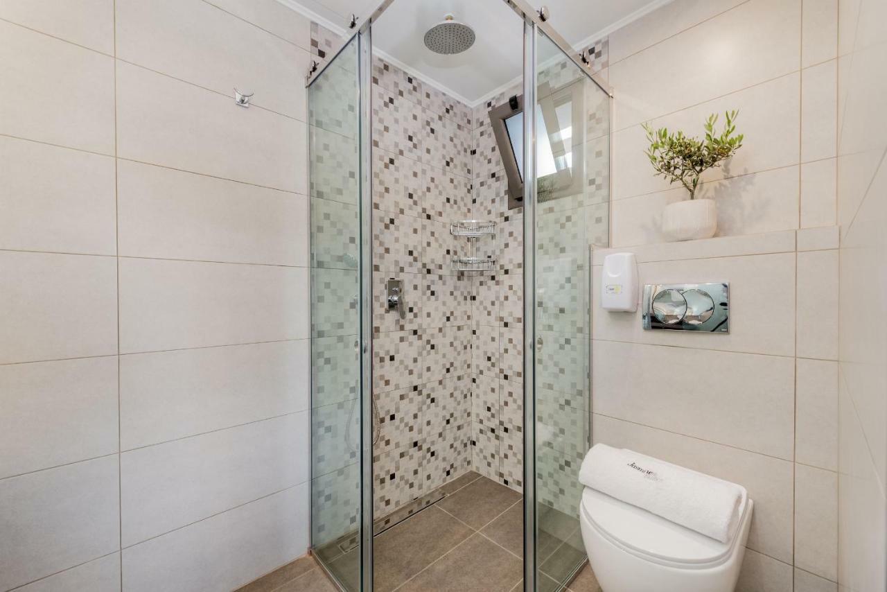 Jasmine Suites With Private Pool Циливи Экстерьер фото
